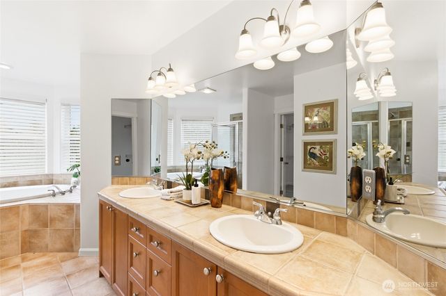 21601 129th Avenue SE, Kent, WA 98031