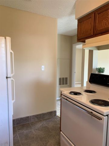 2501 Gulf Freeway 280B, Dickinson, TX 77539