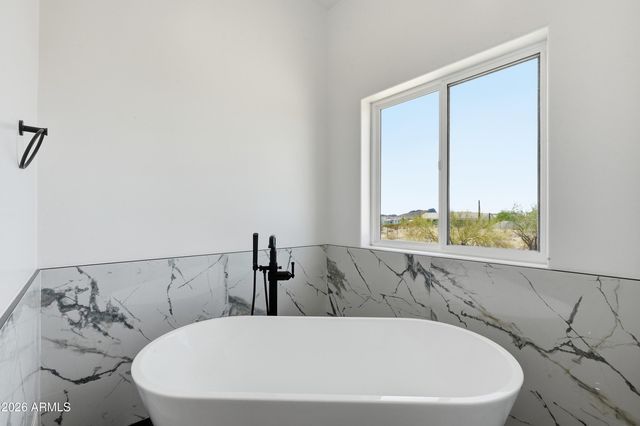 2079 W MOON DUST Trail, San Tan Valley, AZ 85144