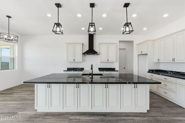 2079 W MOON DUST Trail, San Tan Valley, AZ 85144