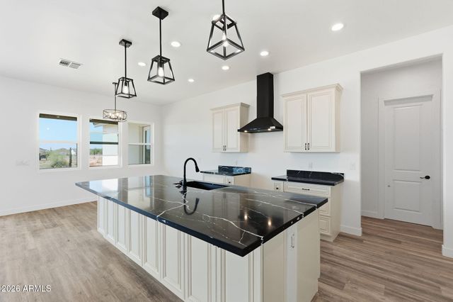 2079 W MOON DUST Trail, San Tan Valley, AZ 85144