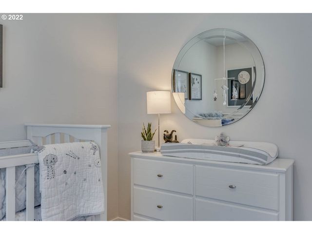 2866 Pierce Pkwy, Springfield, OR 97477