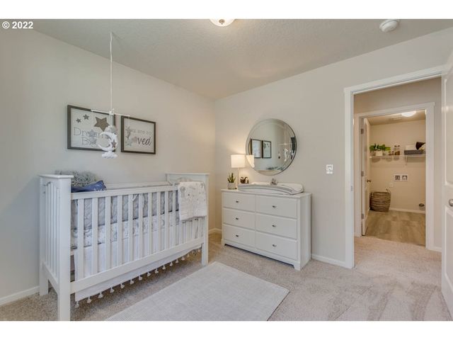 2866 Pierce Pkwy, Springfield, OR 97477