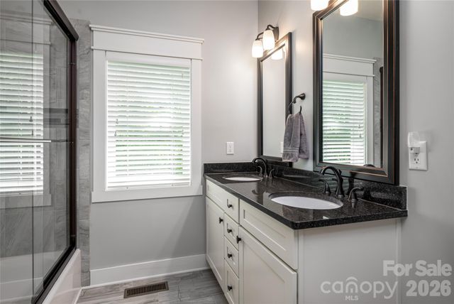 8 Sugarland Ridge Road, Fairview, NC 28730