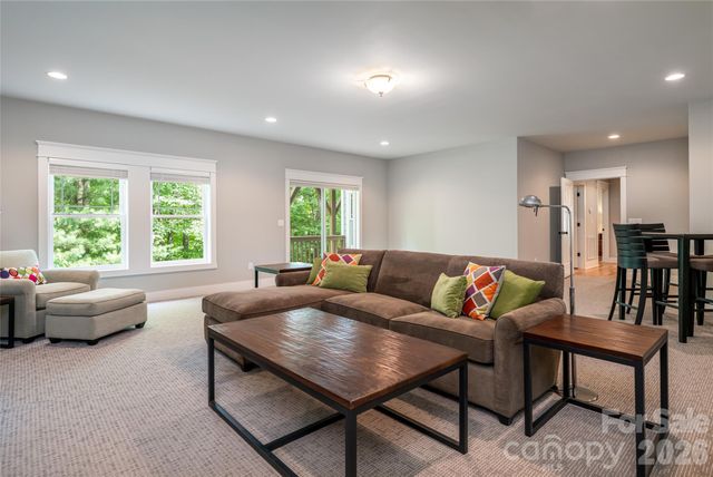 8 Sugarland Ridge Road, Fairview, NC 28730