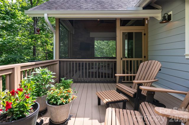 8 Sugarland Ridge Road, Fairview, NC 28730