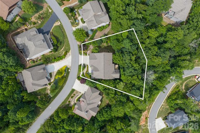 8 Sugarland Ridge Road, Fairview, NC 28730
