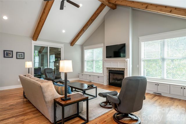 8 Sugarland Ridge Road, Fairview, NC 28730