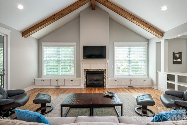 8 Sugarland Ridge Road, Fairview, NC 28730