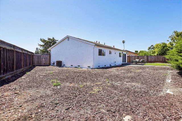 7595 Braidburn Avenue, Newark, CA 94560