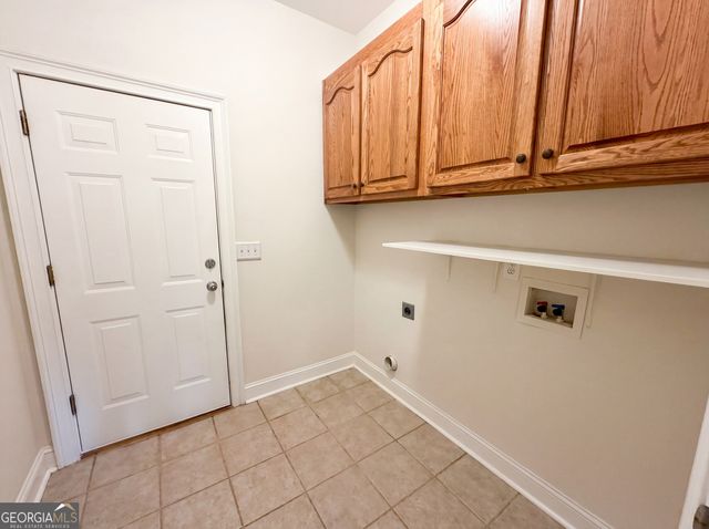 141 Lake Chase Drive S, Griffin, GA 30224
