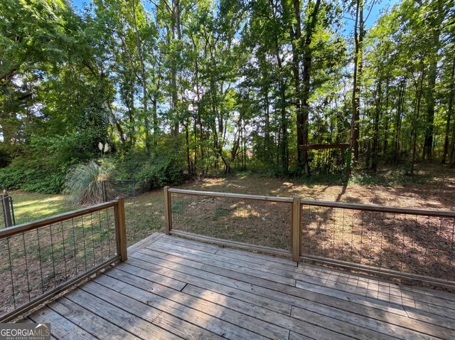 141 Lake Chase Drive S, Griffin, GA 30224