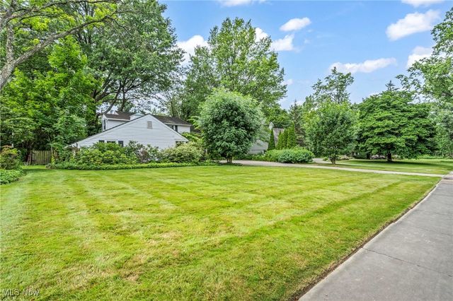 23580 Shaker Boulevard, Shaker Heights, OH 44122