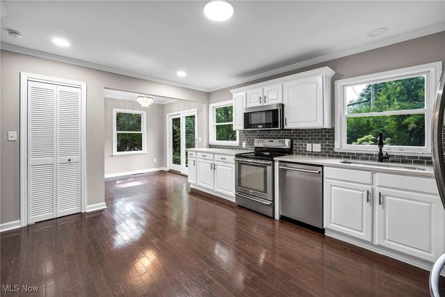 23580 Shaker Boulevard, Shaker Heights, OH 44122