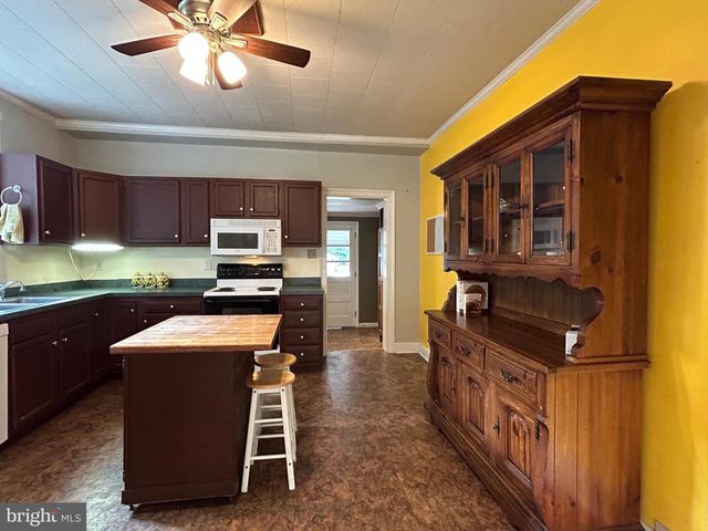 44 N CHURCH STREET, Ephrata, PA 17522