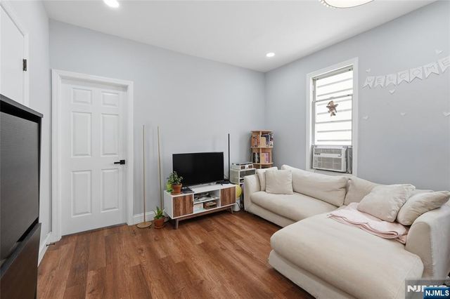 17 Troy Street 2, Jersey City, NJ 07307