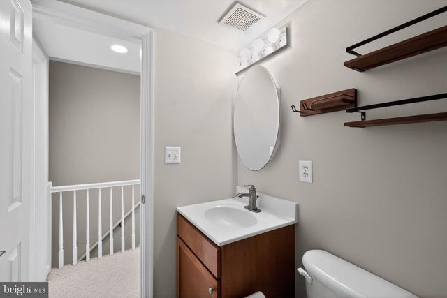 1455-B N VAN DORN ST, Alexandria, VA 22304