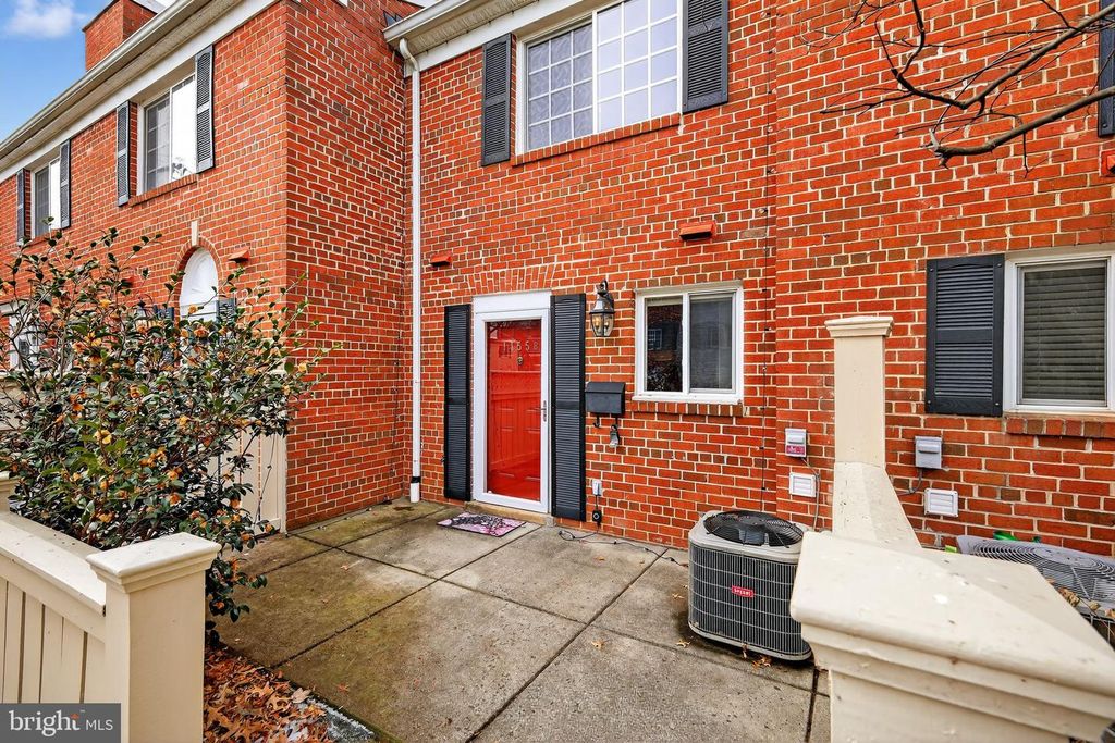 1455-B N VAN DORN ST, Alexandria, VA 22304