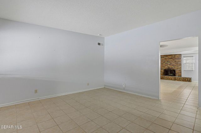 10036 JAMAICA Street, El Paso, TX 79924