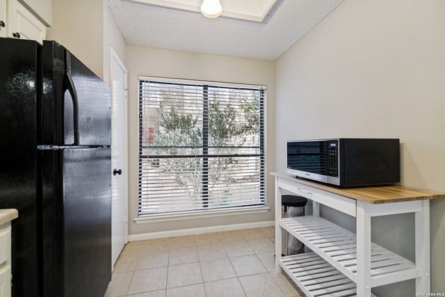 829 W Bitters Rd Apt 501, San Antonio, TX 78216