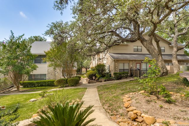 829 W Bitters Rd Apt 501, San Antonio, TX 78216