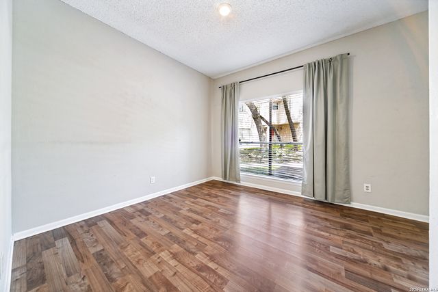 829 W Bitters Rd Apt 501, San Antonio, TX 78216