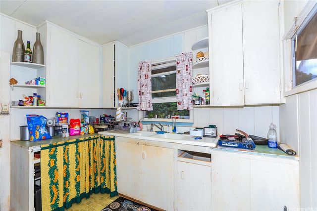 47-270 Ahuimanu Road, Kaneohe, HI 96744