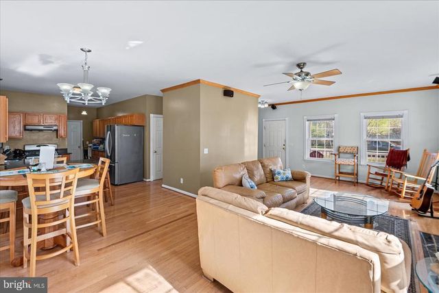 12201 STONEHENGE DR, Fredericksburg, VA 22407