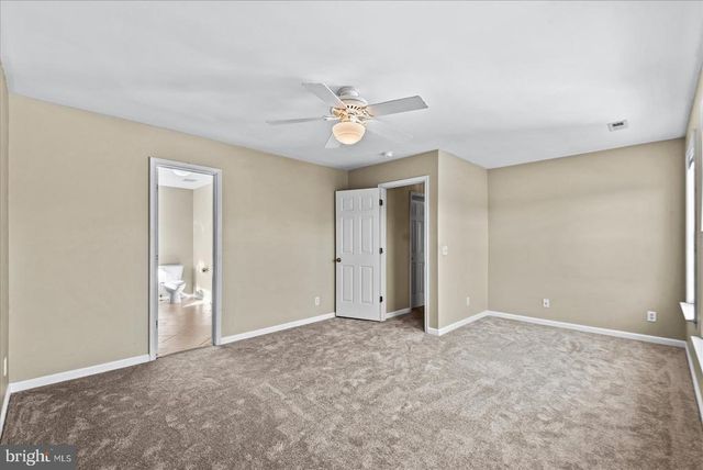 12201 STONEHENGE DR, Fredericksburg, VA 22407