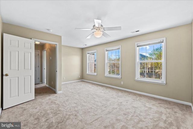 12201 STONEHENGE DR, Fredericksburg, VA 22407