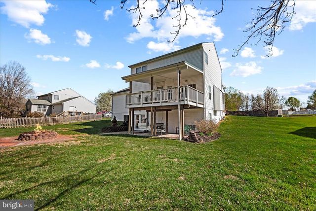 12201 STONEHENGE DR, Fredericksburg, VA 22407