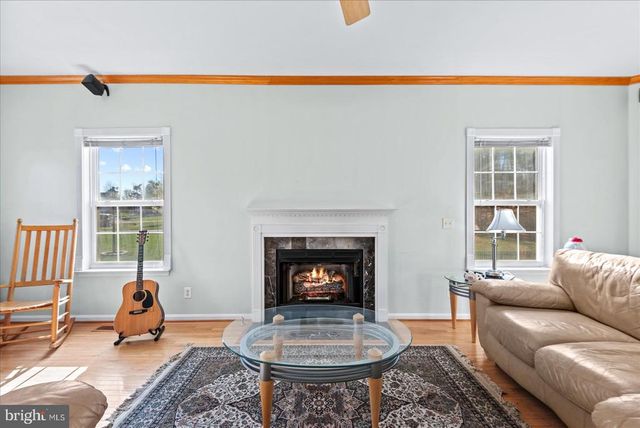 12201 STONEHENGE DR, Fredericksburg, VA 22407