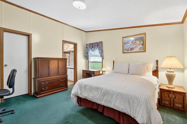 118 Settle Avenue, Campobello, SC 29322