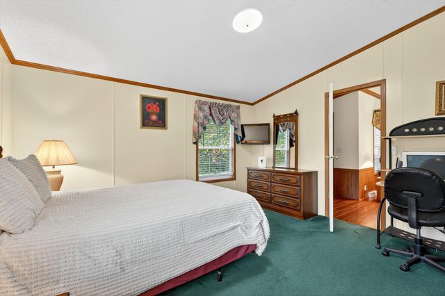 118 Settle Avenue, Campobello, SC 29322