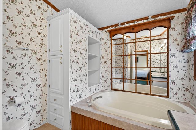 118 Settle Avenue, Campobello, SC 29322