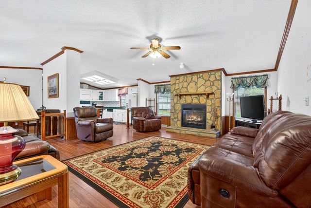 118 Settle Avenue, Campobello, SC 29322