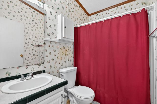 118 Settle Avenue, Campobello, SC 29322