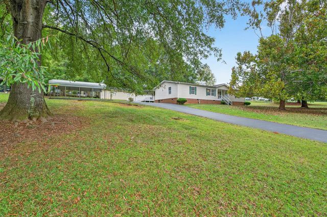 118 Settle Avenue, Campobello, SC 29322