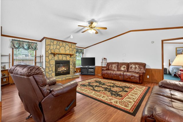 118 Settle Avenue, Campobello, SC 29322