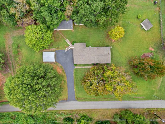 118 Settle Avenue, Campobello, SC 29322