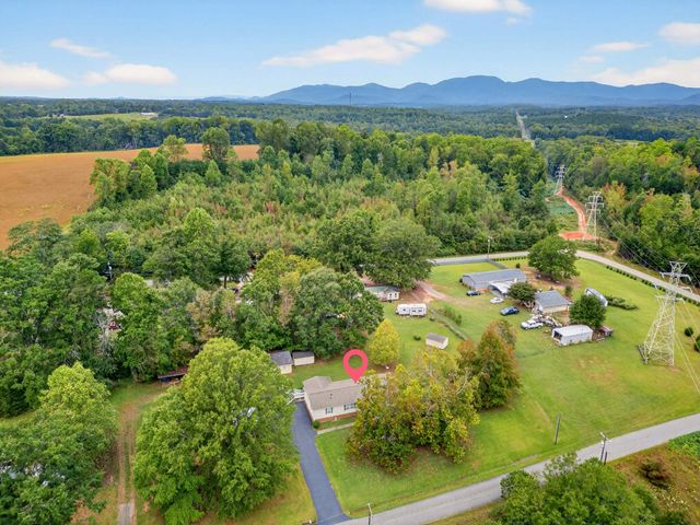 118 Settle Avenue, Campobello, SC 29322