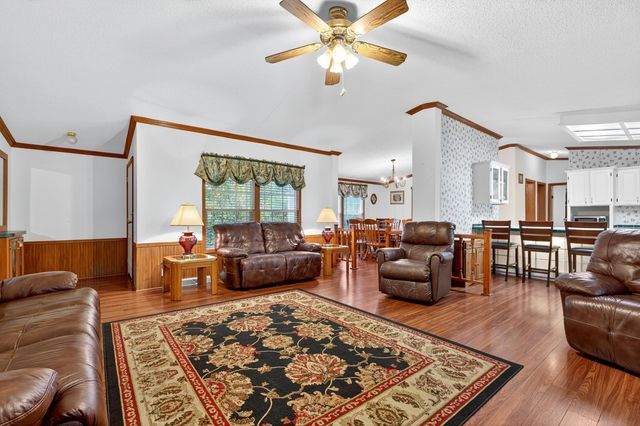 118 Settle Avenue, Campobello, SC 29322