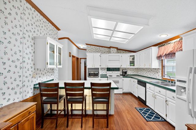 118 Settle Avenue, Campobello, SC 29322