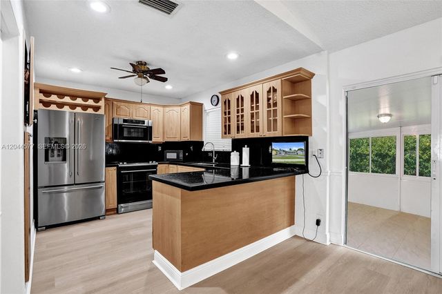 7812 SW 7th Pl, North Lauderdale, FL 33068