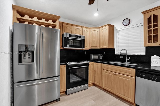 7812 SW 7th Pl, North Lauderdale, FL 33068