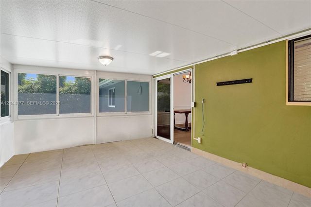 7812 SW 7th Pl, North Lauderdale, FL 33068