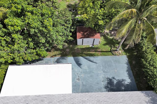 7812 SW 7th Pl, North Lauderdale, FL 33068