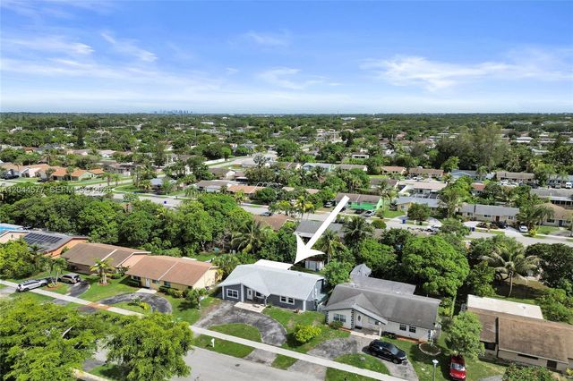 7812 SW 7th Pl, North Lauderdale, FL 33068