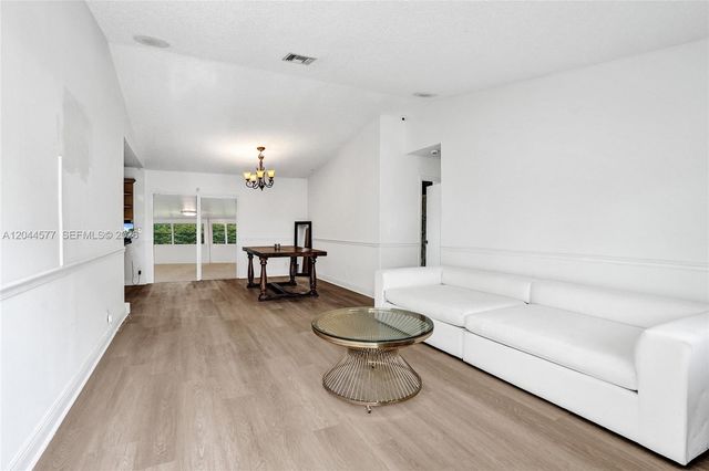 7812 SW 7th Pl, North Lauderdale, FL 33068