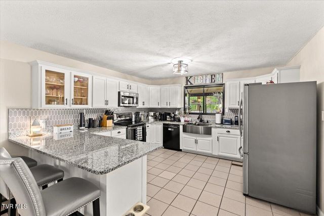 1594 Christian Bend Road, Church Hill, TN 37642
